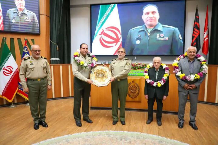 بزرگداشت روز معلم در دانشگاه دافوس ارتش برگزار شد بزرگداشت روز معلم در دانشگاه دافوس ارتش برگزار شد