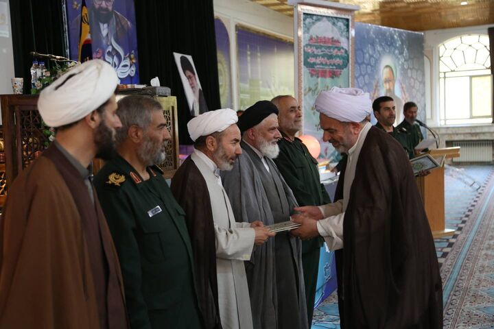 برنامه های پاسداشت مقام معلمان و مربیان و اساتید عقیدتی سیاسی در سراسر نیروی زمینی سپاه برگزار شد برنامه های پاسداشت مقام معلمان و مربیان و اساتید عقیدتی سیاسی در سراسر نیروی زمینی سپاه برگزار شد