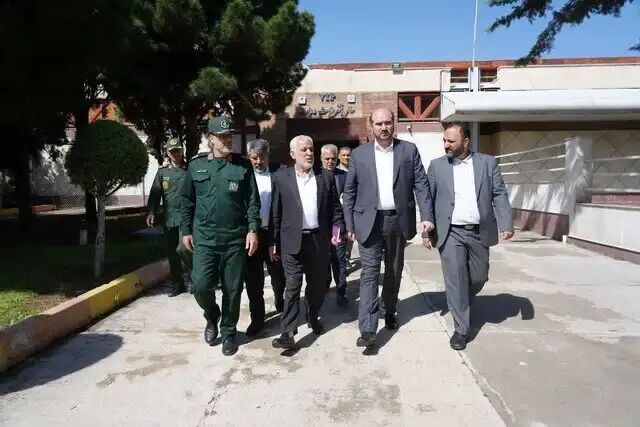 معاون رئیس جمهور وارد لرستان شد معاون رئیس جمهور وارد لرستان شد