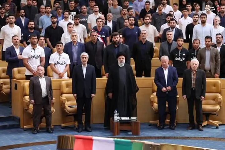 هزینه کردن برای ورزش «سرمایهگذاری» است/ قهرمانان ورزشی جلوه «ما میتوانیم» هستند هزینه کردن برای ورزش «سرمایهگذاری» است/ قهرمانان ورزشی جلوه «ما میتوانیم» هستند