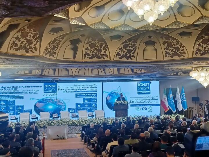 ایران همواره تولیدکننده و صادرکننده علم و فناوری بوده است ایران همواره تولیدکننده و صادرکننده علم و فناوری بوده است