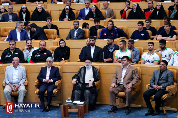 آیین تجلیل از قهرمانان و مدال آوران