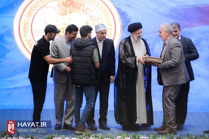 آیین تجلیل از قهرمانان و مدال آوران