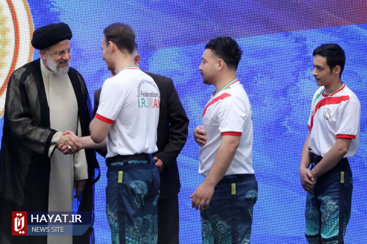 آیین تجلیل از قهرمانان و مدال آوران