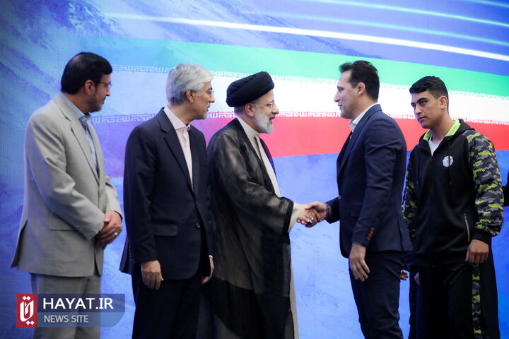 آیین تجلیل از قهرمانان و مدال آوران