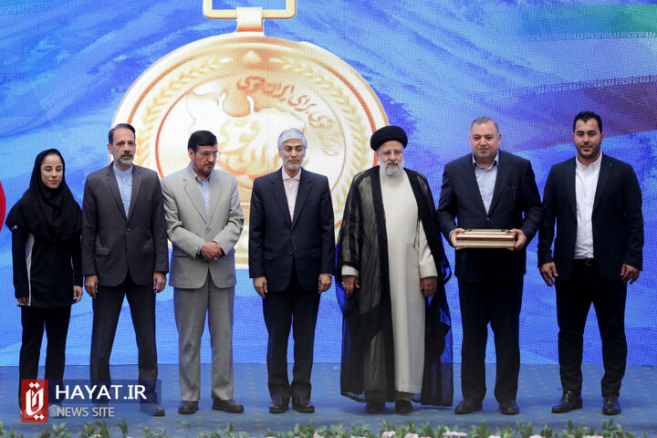 آیین تجلیل از قهرمانان و مدال آوران