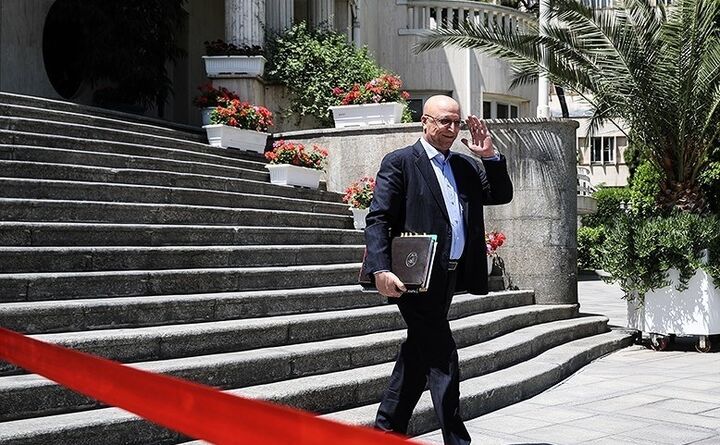 رئیسی جمهور بعدی، پهلوان سیاسی باشد نه قهرمان سیاسی رئیسی جمهور بعدی، پهلوان سیاسی باشد نه قهرمان سیاسی