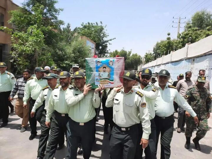 پیکر شهید نیروی انتظامی در هرمزگان تشییع شد پیکر شهید نیروی انتظامی در هرمزگان تشییع شد