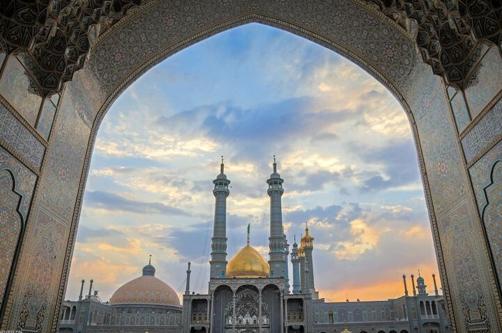 حضرت معصومه (س)؛ مدینه را به قم آورده است این بانو ... حضرت معصومه (س)؛ مدینه را به قم آورده است این بانو ...