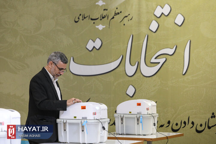 تصاویر/ مرحله دوم انتخابات دوازدهمین دوره مجلس شورای اسلامی