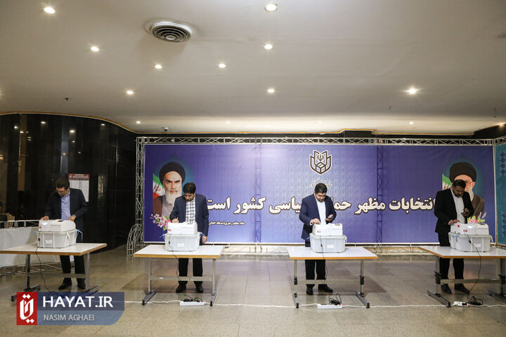 تصاویر/ مرحله دوم انتخابات دوازدهمین دوره مجلس شورای اسلامی