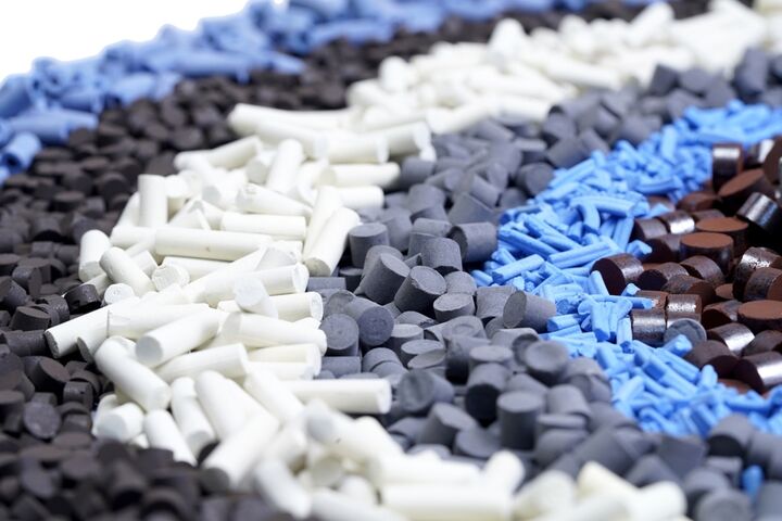 استاندارد یورو۵ برای بنزین داخلی با خودکفایی در تولید کاتالیست KHT وNHT طی یک سال استاندارد یورو۵ برای بنزین داخلی با خودکفایی در تولید کاتالیست KHT وNHT طی یک سال