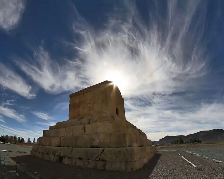 آرامگاه کوروش برای پنجمین بار مرمت میشود آرامگاه کوروش برای پنجمین بار مرمت میشود