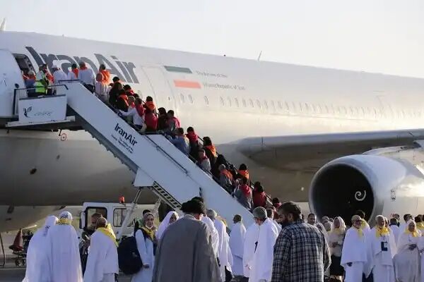 نخستین گروه زائران حج تمتع رهسپار مدینه منوره شدند نخستین گروه زائران حج تمتع رهسپار مدینه منوره شدند