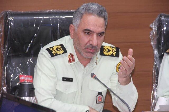 دستگیری سارق حرفهای با ۳۵ فقره سرقت محتویات داخل خودرو در ایلام دستگیری سارق حرفهای با ۳۵ فقره سرقت محتویات داخل خودرو در ایلام