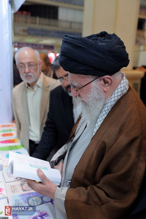 رهبر انقلاب از نمایشگاه کتاب تهران بازدید کردند