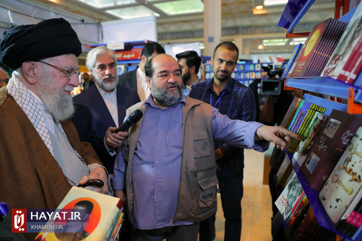رهبر انقلاب از نمایشگاه کتاب تهران بازدید کردند