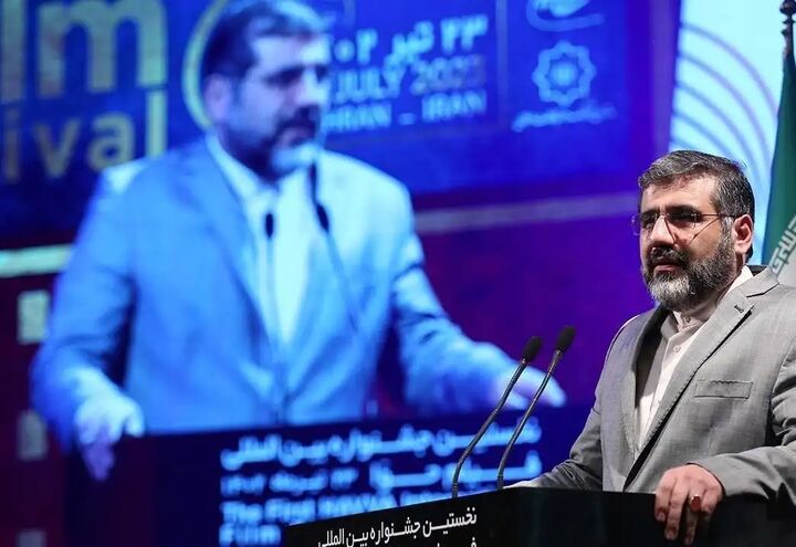 رهبران حکیم انقلاب دوگانههای ساختگی را حذف کردند رهبران حکیم انقلاب دوگانههای ساختگی را حذف کردند