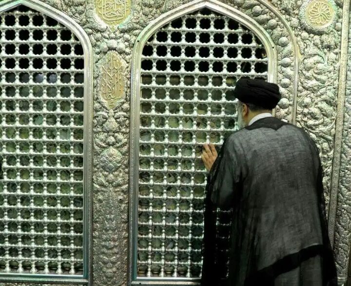 رئیسی به زیارت امام رضا (ع) مشرف شد رئیسی به زیارت امام رضا (ع) مشرف شد