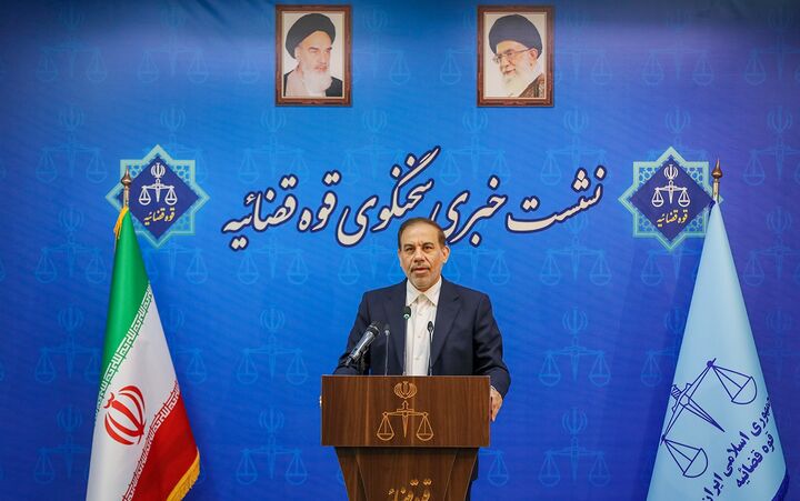 همه باید با افشای جنایتهای منافقین اجازه تکرار به آنها ندهیم همه باید با افشای جنایتهای منافقین اجازه تکرار به آنها ندهیم