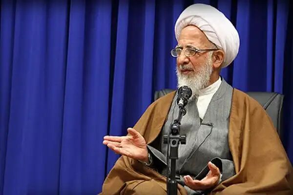 آیتالله جوادی آملی: سنگ را از هر جا که آمد برگردانید آیتالله جوادی آملی: سنگ را از هر جا که آمد برگردانید