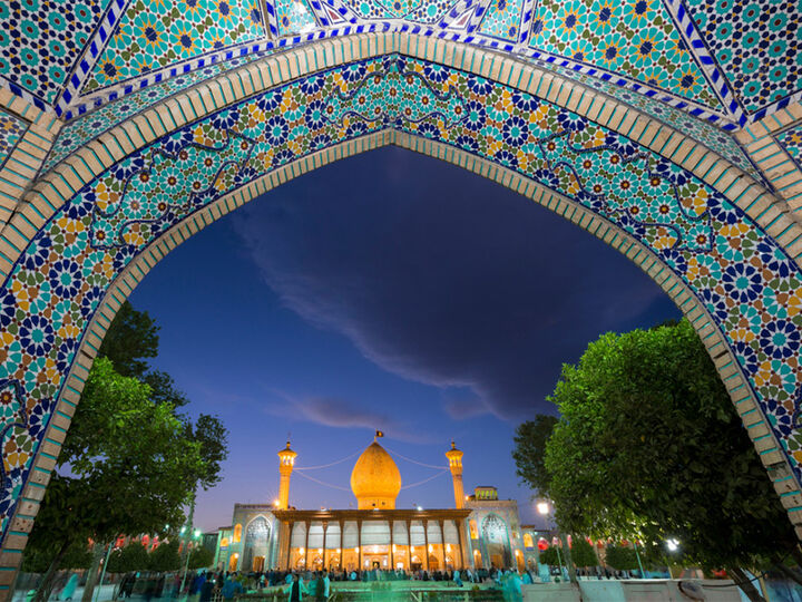 حضرت احمد بن موسی (ع)؛ «شیراز» با گل تو پر از بوی «مشهد» است... حضرت احمد بن موسی (ع)؛ «شیراز» با گل تو پر از بوی «مشهد» است...