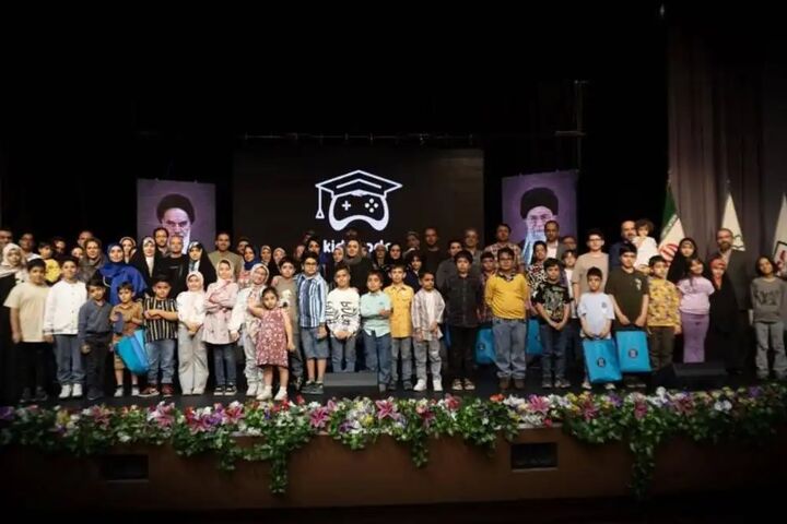 اختتامیه مسابقات طراحی سایت و بازی با محوریت دفاع مقدس اختتامیه مسابقات طراحی سایت و بازی با محوریت دفاع مقدس