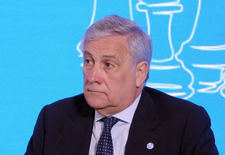 در حال پیگیری تحولات سانحه بالگرد حامل رئیسجمهور ایران هستم در حال پیگیری تحولات سانحه بالگرد حامل رئیسجمهور ایران هستم