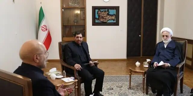 تأکید سران قوا بر ضرورت افزایش مشارکت در انتخابات و پرهیز از تخریب در تبلیغات نامزدها تأکید سران قوا بر ضرورت افزایش مشارکت در انتخابات و پرهیز از تخریب در تبلیغات نامزدها
