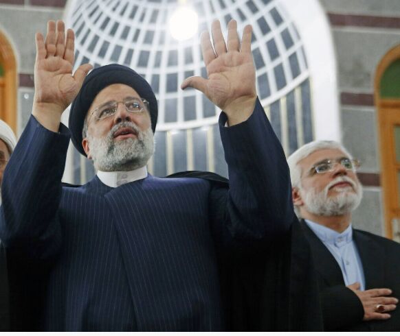 رئیسی سخت کوش و مجاهد و خستگی ناپذیر و دوست داشتنی بود رئیسی سخت کوش و مجاهد و خستگی ناپذیر و دوست داشتنی بود