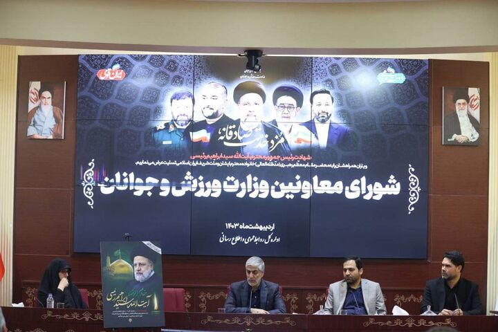 یک روز هم کار را متوقف نکنید یک روز هم کار را متوقف نکنید