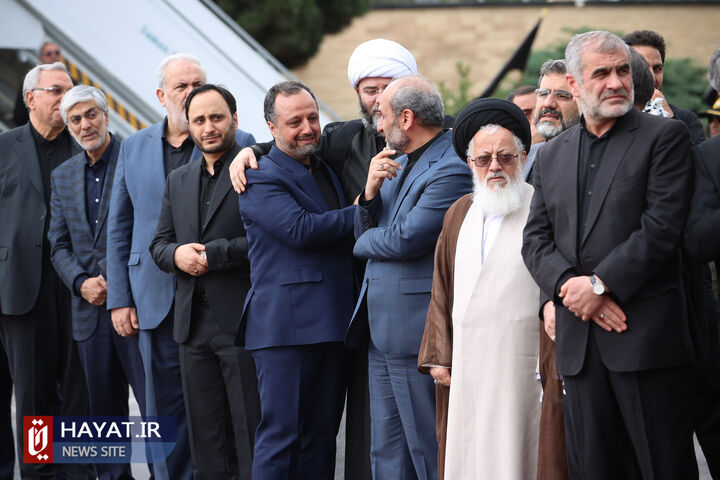 استقبال از پیکر رئیس جمهور شهید و همراهان در فرودگاه مهرآباد