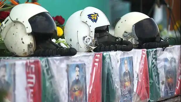 تشییع پیکر خلبانان بالگرد رئیس جمهور در پایگاه هوایی لشکری تهران تشییع پیکر خلبانان بالگرد رئیس جمهور در پایگاه هوایی لشکری تهران