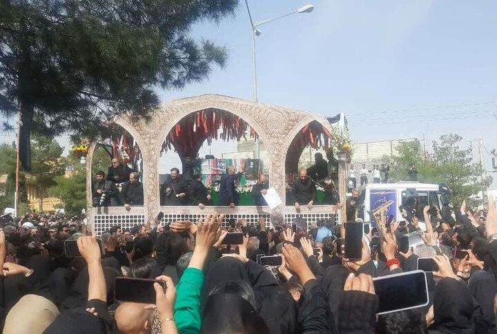 پیکر شهید جمهور در میان استقبال گسترده مردم به بیرجند رسید / گزارش لحظه به لحظه پیکر شهید جمهور در میان استقبال گسترده مردم به بیرجند رسید / گزارش لحظه به لحظه