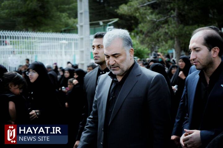 حضور سرپرست بانک دی در مراسم تشییع پیکر رئیس جمهور شهید در بیرجند حضور سرپرست بانک دی در مراسم تشییع پیکر رئیس جمهور شهید در بیرجند