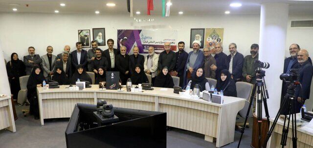 برای مخاطبان مختلف تریبونهای جداگانه نداریم برای مخاطبان مختلف تریبونهای جداگانه نداریم