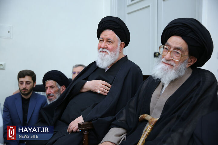 دیدار رهبر معظم انقلاب با خانوادههای شهدای خدمت