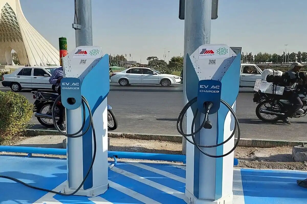 نصب ۲۰ ایستگاه شارژ خودروهای برقی در تهران
