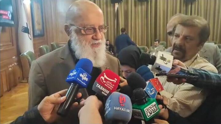 اتوبوسهای برقی در نزدیکی تهران اتوبوسهای برقی در نزدیکی تهران