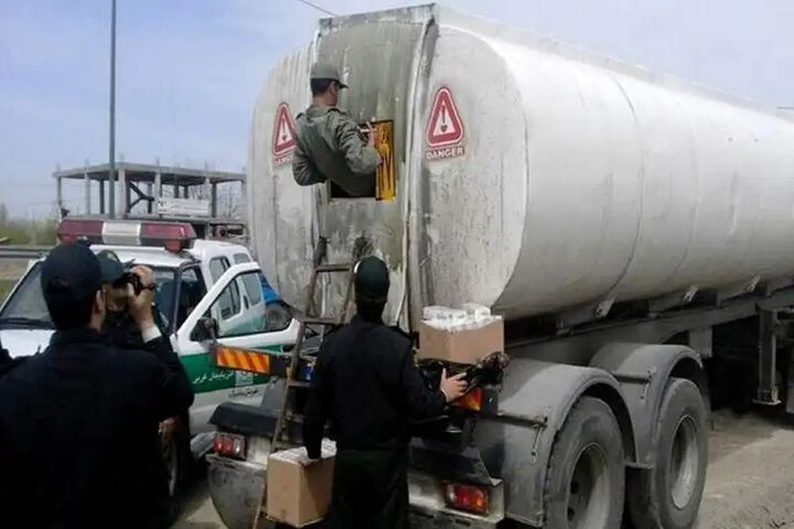 انهدام باند قاچاق گسترده سوخت در اصفهان/ بازداشت ۴۵ متهم انهدام باند قاچاق گسترده سوخت در اصفهان/ بازداشت ۴۵ متهم