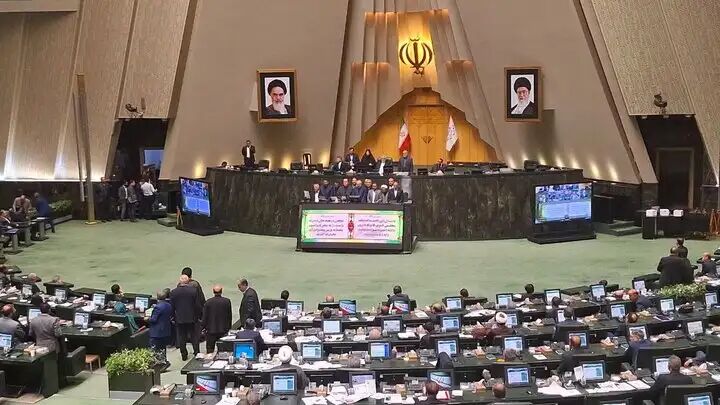 هیات رییسه مجلس دوازدهم سوگند یاد کردند هیات رییسه مجلس دوازدهم سوگند یاد کردند