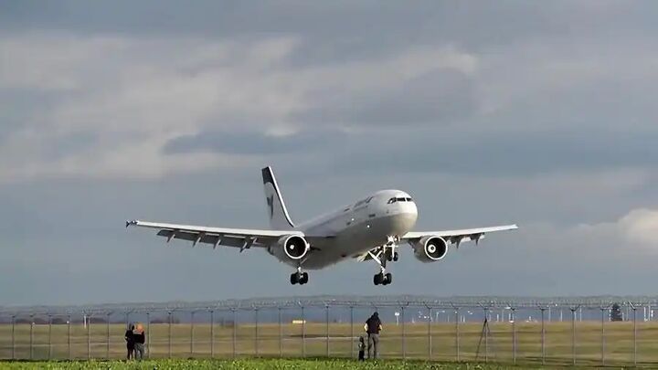 بازگشت پرواز تهران ـ خرم آباد به فرودگاه مهرآباد بازگشت پرواز تهران ـ خرم آباد به فرودگاه مهرآباد