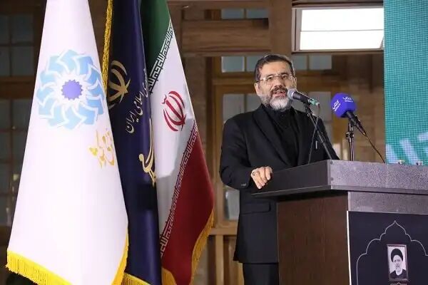 آیت الله رئیسی بزرگترین حامی حوزه فرهنگ، هنر، شعر و ادب بود آیت الله رئیسی بزرگترین حامی حوزه فرهنگ، هنر، شعر و ادب بود