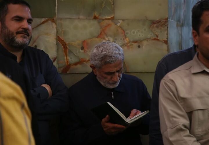 سردار قاآنی حرم مطهر حضرت فاطمه معصومه (س) را زیارت کرد + عکس سردار قاآنی حرم مطهر حضرت فاطمه معصومه (س) را زیارت کرد + عکس