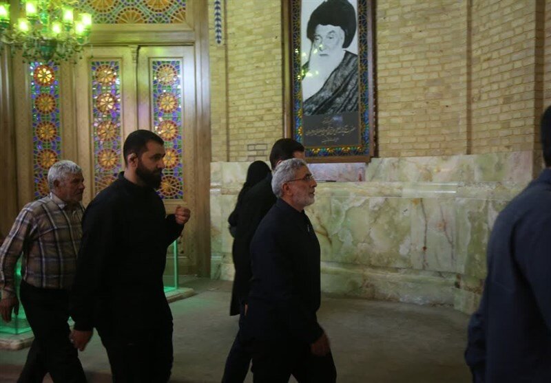 سردار قاآنی حرم مطهر حضرت فاطمه معصومه (س) را زیارت کرد + عکس