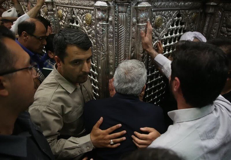 سردار قاآنی حرم مطهر حضرت فاطمه معصومه (س) را زیارت کرد + عکس