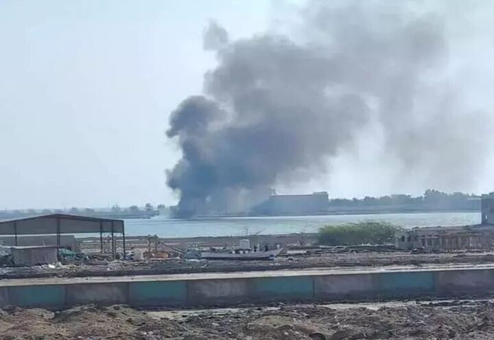 کشته و زخمی شدن 12 یمنی در حمله ائتلاف آمریکایی و انگلیسی کشته و زخمی شدن 12 یمنی در حمله ائتلاف آمریکایی و انگلیسی