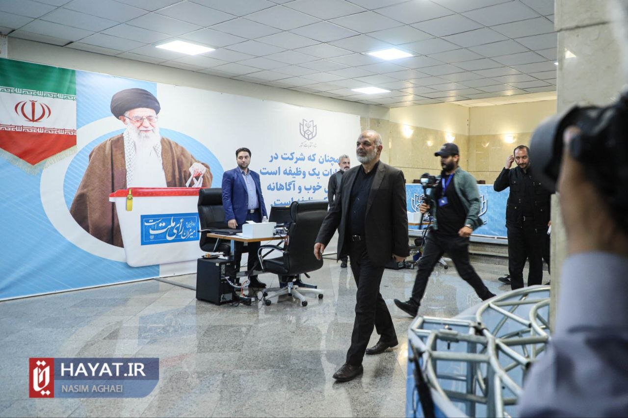 زاکانی و یک نماینده مجلس کاندیدای ریاست جمهوری شدند/ انصراف فتاح در روز ثبتنام پزشکیان، حقانیان و رسولینژاد