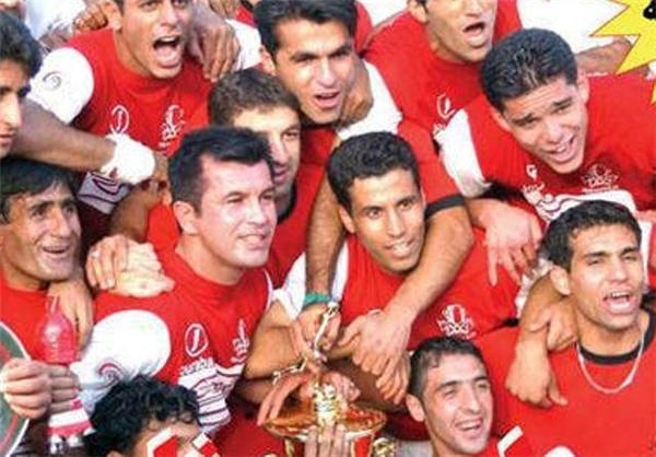 نهمین قهرمانی، پرسپولیسی‌ها را دست نیافتنی‌تر کرد + عکس قهرمانان