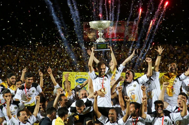 نهمین قهرمانی، پرسپولیسیها را دست نیافتنیتر کرد + عکس قهرمانان